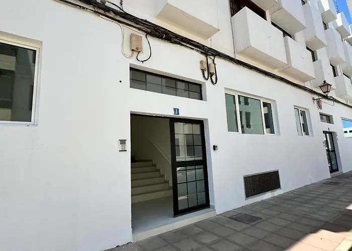 アパート Piso En El Charco De San Gines アレシフェ